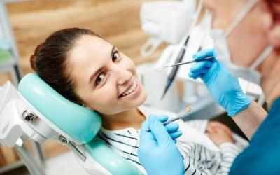 Prima visita dal dentista: come avviene, esami e diagnosi