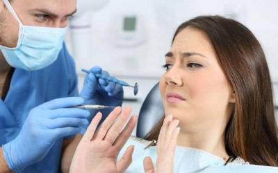 Dolore dal Dentista: estrazioni, devitalizzazioni e impianti dentali