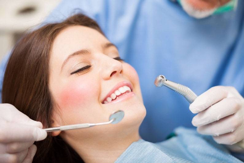 Impianti dentali e dolore ai denti